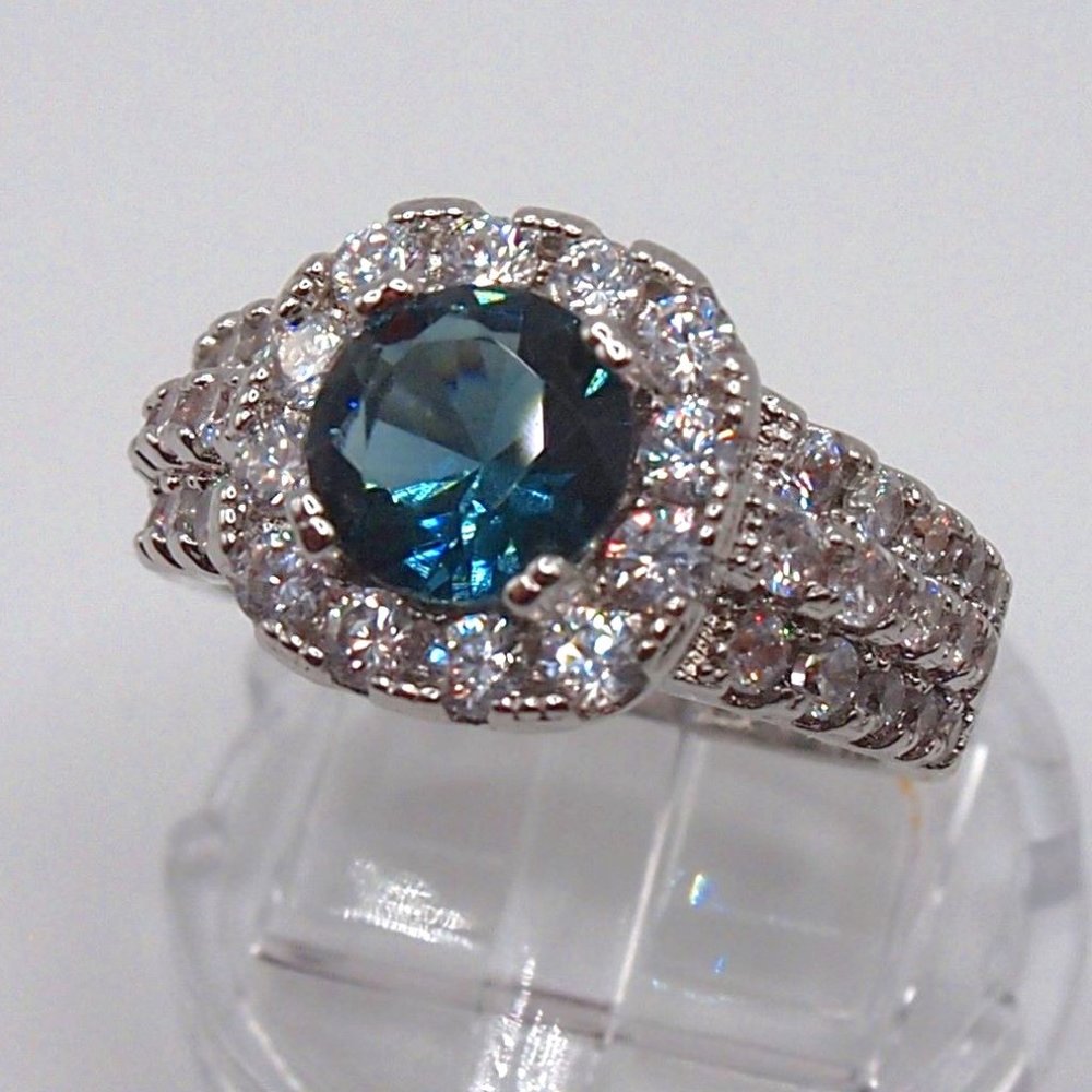 Stunning  2.5ctw Blue Sapphire / Diamond Halo Bridal Ring 925 Sterling Silver